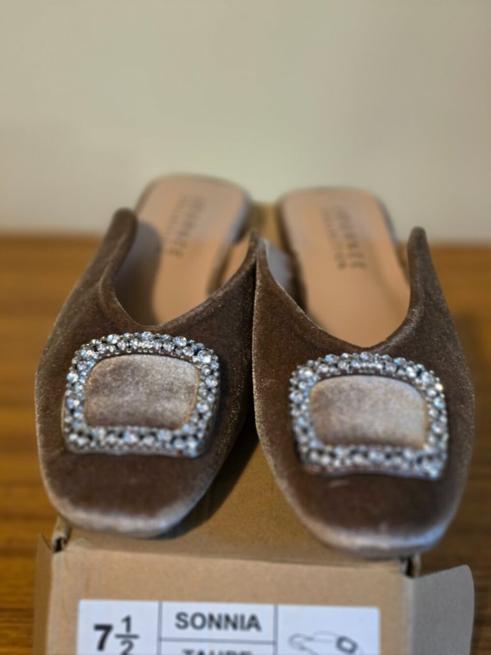 NIB Journee Collection Sonnia Taupe Velvet Rhinestone Buckle Mule Flats 7.5